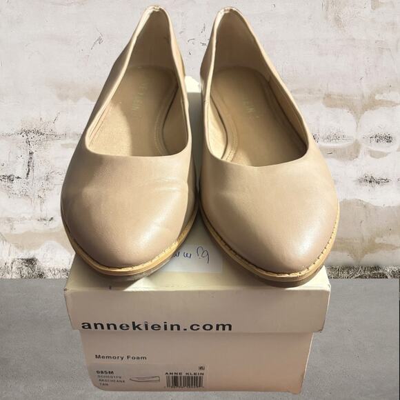 Anne Klein Women's NIB Serene Almond Toe Flats Size 9 - Picture 1 of 5